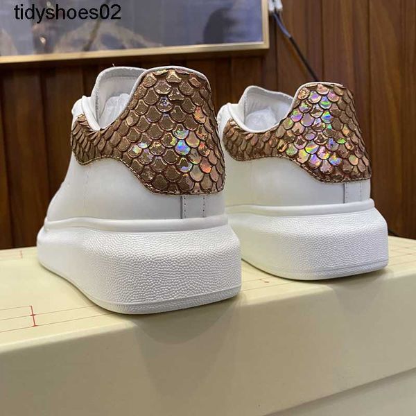 mcqueenss thorn small white shoes snake skin tail color blocking lace up lovers' single shoes leather fashion high board shoes
mcqueenss thorn small white shoes snake skin tail color blocking lace up lovers' single shoes leather fashion high board shoes