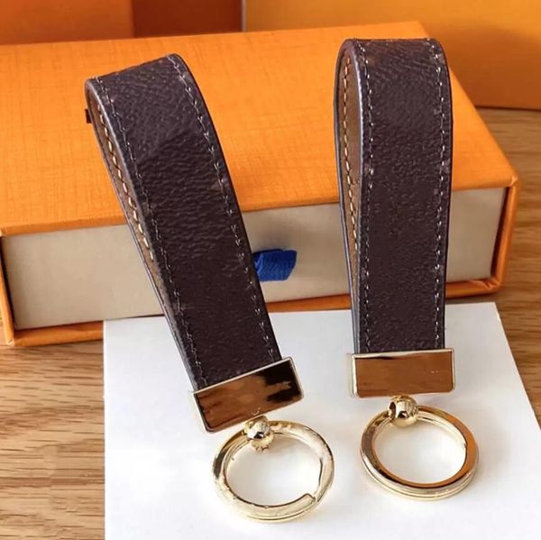 new style keychain designer key chain mens luxury car keyring womens buckle keychains handmade leather men women bags pendant accessories mu, Silver
new style keychain designer key chain mens luxury car keyring womens buckle keychains handmade leather men women bags pendant accessories mu, Silver