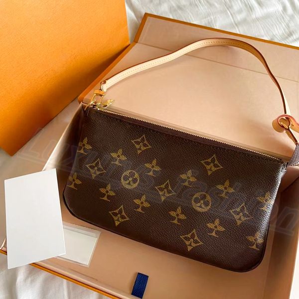 luxurys designers 5a quality handbags crossbody shoulder bag women's men fashion tote mylon cases genuine m40712 m58009 sling wallet ch
luxurys designers 5a quality handbags crossbody shoulder bag women's men fashion tote mylon cases genuine m40712 m58009 sling wallet ch