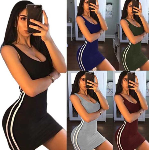 women's clothing casual dress with striped buttock vest in autumn and winter of 2020, White
women's clothing casual dress with striped buttock vest in autumn and winter of 2020, White