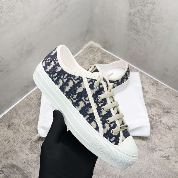 2022 desinger shoes brand sneakers designer trainers women casual shoes real leather gold ace slides triple slippers sandals boots
2022 desinger shoes brand sneakers designer trainers women casual shoes real leather gold ace slides triple slippers sandals boots