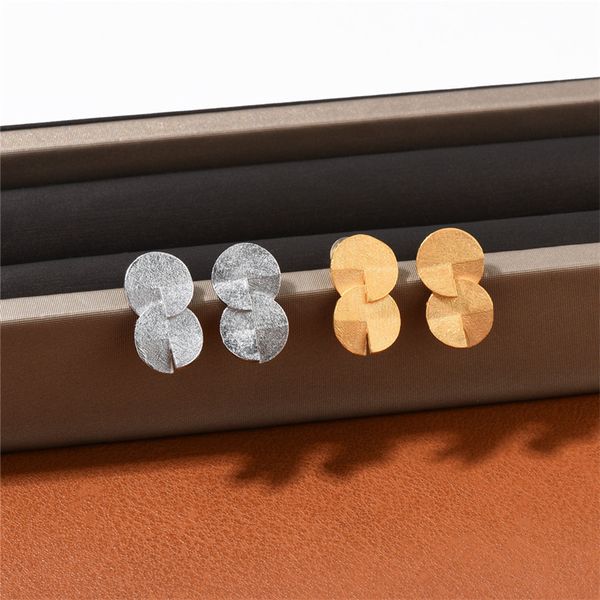 french niche design stud round piece earrings s925 silver needle female personality fashion all-match jewelry accessories, Golden;silver
french niche design stud round piece earrings s925 silver needle female personality fashion all-match jewelry accessories, Golden;silver
