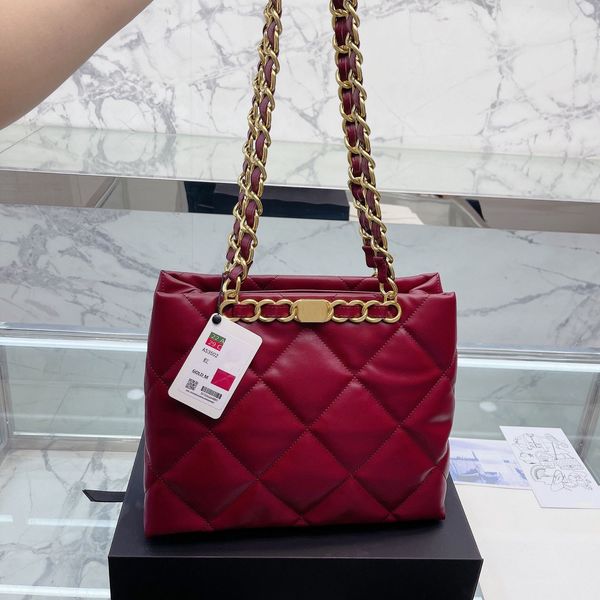 22a women luxury large capacity designer tote bag metal chrome portable matelasse chunky chain leather quilted multi pochette classic buckle
22a women luxury large capacity designer tote bag metal chrome portable matelasse chunky chain leather quilted multi pochette classic buckle