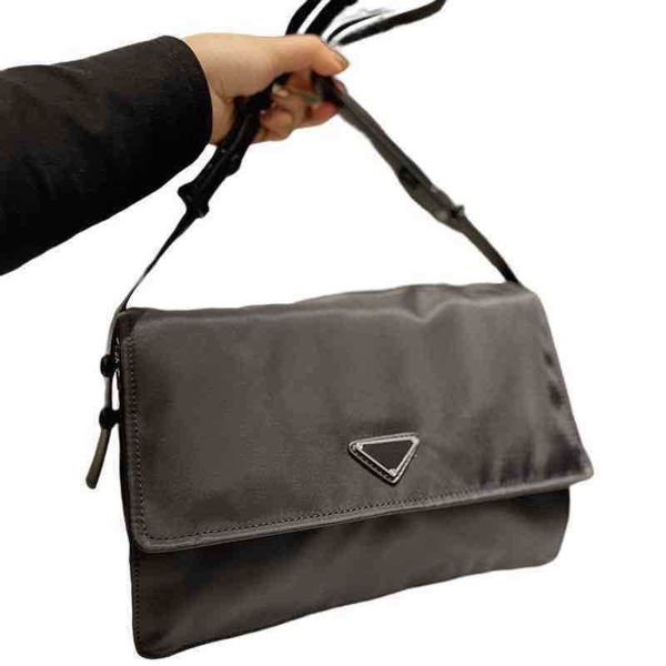 shoulder bag men designer handbags tote shoulderbag handbag crossbody bags nylon briefcase bags fashion quilted women triangle classic black
shoulder bag men designer handbags tote shoulderbag handbag crossbody bags nylon briefcase bags fashion quilted women triangle classic black