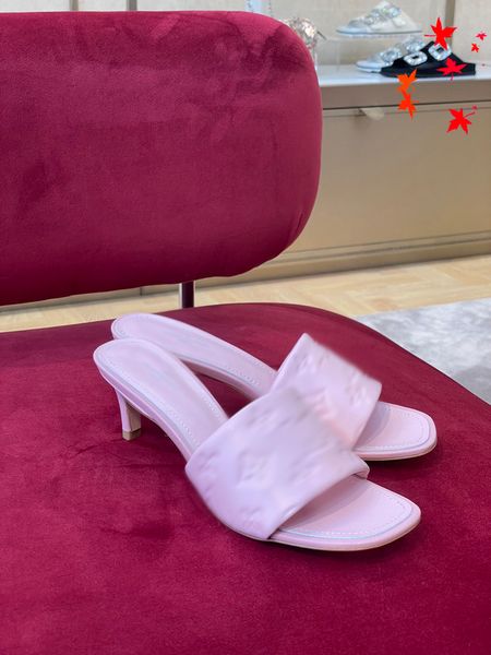 2023 women woody mules slippers designer canvas cross woven sandals summer outdoor peep toe casual slipper letter stylist shoes with box -h0, Black
2023 women woody mules slippers designer canvas cross woven sandals summer outdoor peep toe casual slipper letter stylist shoes with box -h0, Black