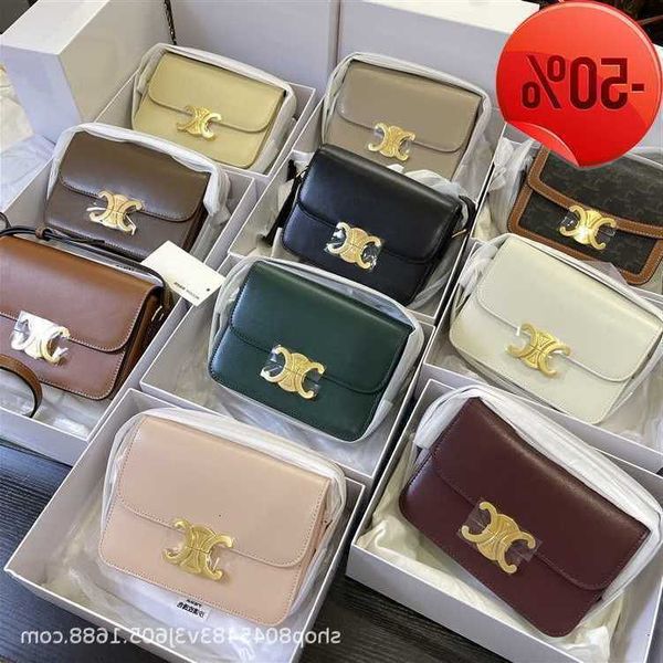 designer bag lisa's same triumphal arch 2022 new fashion box tofu leather women's one shoulder msenger small square factory direct
designer bag lisa's same triumphal arch 2022 new fashion box tofu leather women's one shoulder msenger small square factory direct