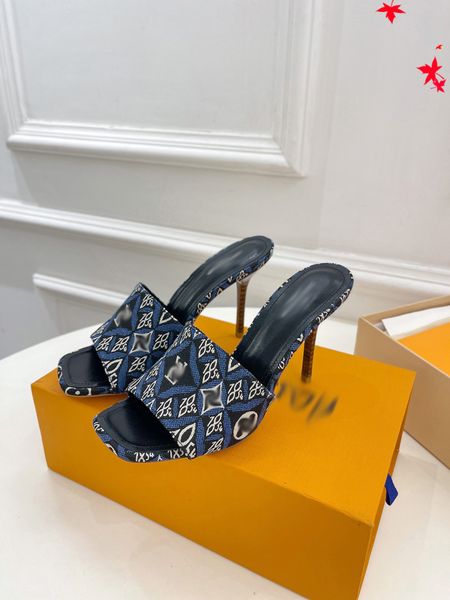 2023 paris womens slippers beautiful scuffs shoes summer sandals beach slides slippers ladies flip flops loafers black navy embroidered with
2023 paris womens slippers beautiful scuffs shoes summer sandals beach slides slippers ladies flip flops loafers black navy embroidered with