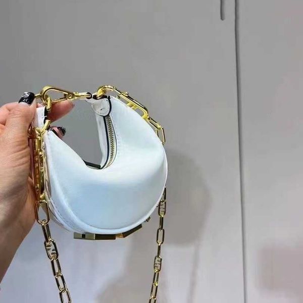 cosmetic bags cases shoulder bags 2022 handbag ladies luxury designer mini bag 5 colors leisure travel ribbon tote bag leather material fash
cosmetic bags cases shoulder bags 2022 handbag ladies luxury designer mini bag 5 colors leisure travel ribbon tote bag leather material fash