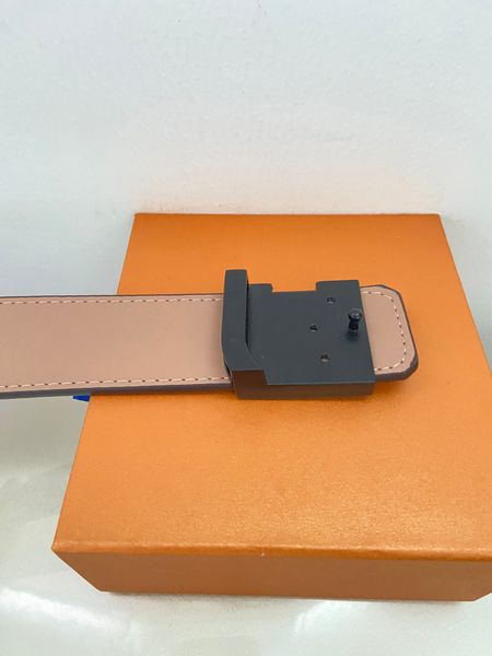 men designers belts classic fashion luxury casual letter l smooth buckle womens mens leather belt width 3.8cm with orange box 0001, Black;brown
men designers belts classic fashion luxury casual letter l smooth buckle womens mens leather belt width 3.8cm with orange box 0001, Black;brown