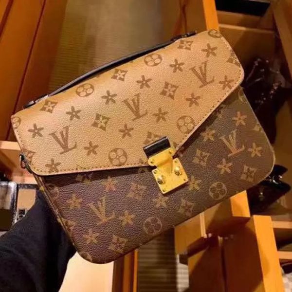 women luxurys designers bags handbag women handbags lady messenger fashion shoulder bag luxury crossbody tote wallet
women luxurys designers bags handbag women handbags lady messenger fashion shoulder bag luxury crossbody tote wallet