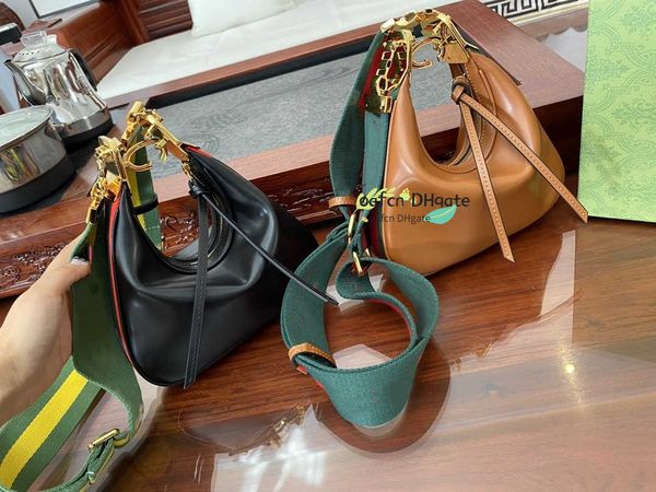 designer bags ladies luxury cowhide tote bag messenger cross-body bags two shoulder straps large capacity bag wallet
designer bags ladies luxury cowhide tote bag messenger cross-body bags two shoulder straps large capacity bag wallet