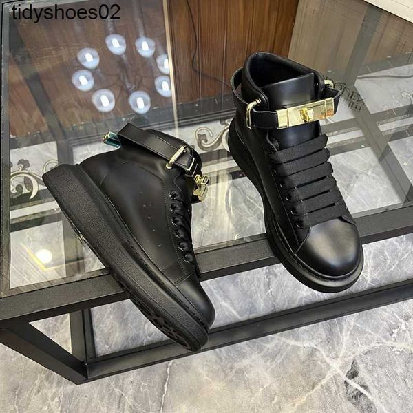 mcqueenss sting high daddy shoes genuine leather fashion brand pure black men's shoes thick sole high rise street pgraphy small black s
mcqueenss sting high daddy shoes genuine leather fashion brand pure black men's shoes thick sole high rise street pgraphy small black s
