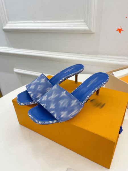 2023 paris womens slippers beautiful scuffs shoes summer sandals beach slides slippers ladies flip flops loafers black navy embroidered with
2023 paris womens slippers beautiful scuffs shoes summer sandals beach slides slippers ladies flip flops loafers black navy embroidered with