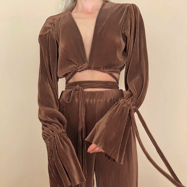 women's two piece pants long sleeve navel wide leg trouser set design feeling pleats two-piece set, White
women's two piece pants long sleeve navel wide leg trouser set design feeling pleats two-piece set, White