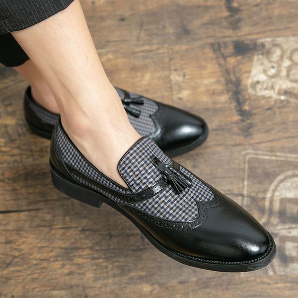fashion leather shoes classic fashion designers latest style black comfortable non slip soft sole light breathable color matching tassel car, Red;white
fashion leather shoes classic fashion designers latest style black comfortable non slip soft sole light breathable color matching tassel car, Red;white