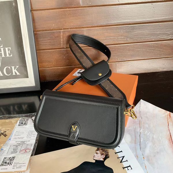 designers shoulder bag leather handbag luxury letter crossbody bags shell bag 5a quality multifunctional classic simplicity fashion trend go
designers shoulder bag leather handbag luxury letter crossbody bags shell bag 5a quality multifunctional classic simplicity fashion trend go