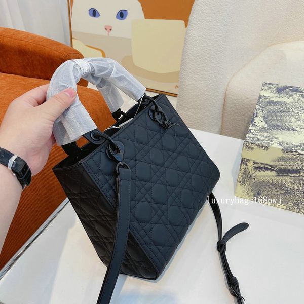 handbags designer tote bag women handbag shoulder bags fashion cross body summer shopping totes bags crossbody genuine leather ling aslant
handbags designer tote bag women handbag shoulder bags fashion cross body summer shopping totes bags crossbody genuine leather ling aslant