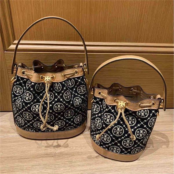 torys middle handbags burchs designer drawstring bucket bag 1615 black gold velvet canvas old flower one portable women's shoulder cros
torys middle handbags burchs designer drawstring bucket bag 1615 black gold velvet canvas old flower one portable women's shoulder cros