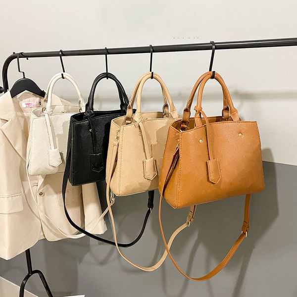 designer bag tote handbag luxury brand imitation embossed tassel handbags fashion classic solid color large capacity messenger bag
designer bag tote handbag luxury brand imitation embossed tassel handbags fashion classic solid color large capacity messenger bag