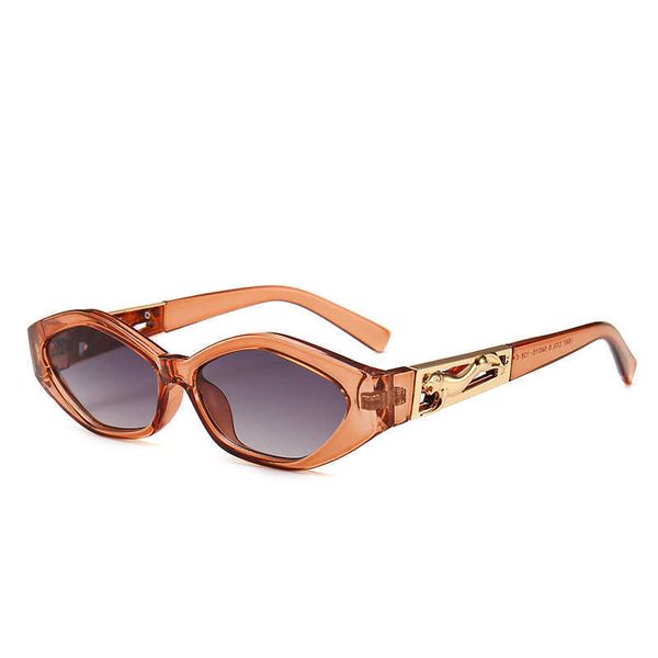 sunglasses angled cat's eye modern legs in the shape of leaping cheetah 220930, White;black
sunglasses angled cat's eye modern legs in the shape of leaping cheetah 220930, White;black