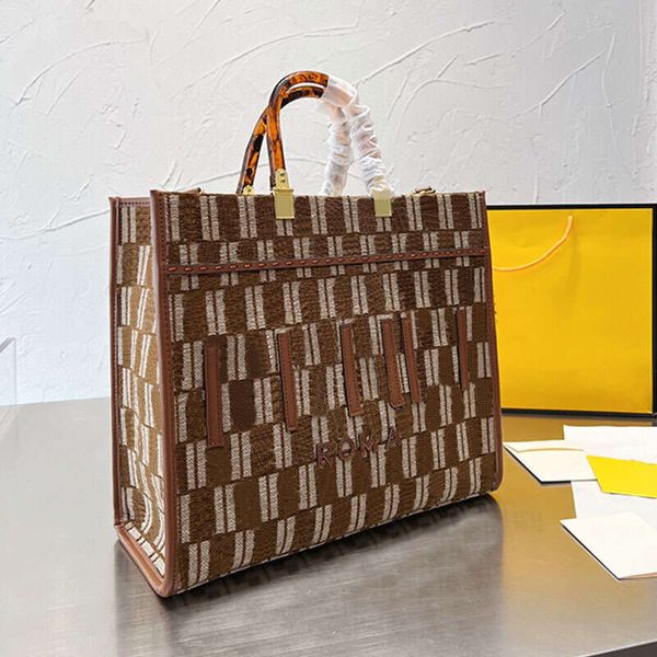 luxury saddle crossbody fends bags for womens multicolor handbag designer sling bag baguette tote shoulder purses woman 7a fashion wallet ut
luxury saddle crossbody fends bags for womens multicolor handbag designer sling bag baguette tote shoulder purses woman 7a fashion wallet ut