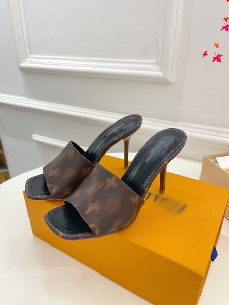 2023 women woody mules slippers designer canvas cross woven sandals summer outdoor peep toe casual slipper letter stylist shoes with box -h0, Black
2023 women woody mules slippers designer canvas cross woven sandals summer outdoor peep toe casual slipper letter stylist shoes with box -h0, Black