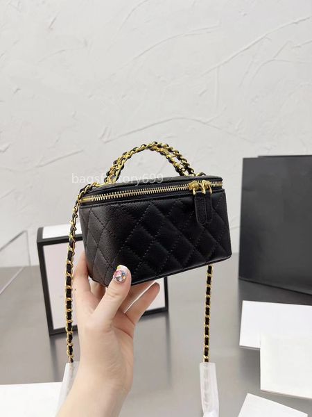 2022 ss bags early autumn f/w classic mini quilting cosmetics case box crossbody shoulder bag at the of metal shake handshandle vanity card&
2022 ss bags early autumn f/w classic mini quilting cosmetics case box crossbody shoulder bag at the of metal shake handshandle vanity card&