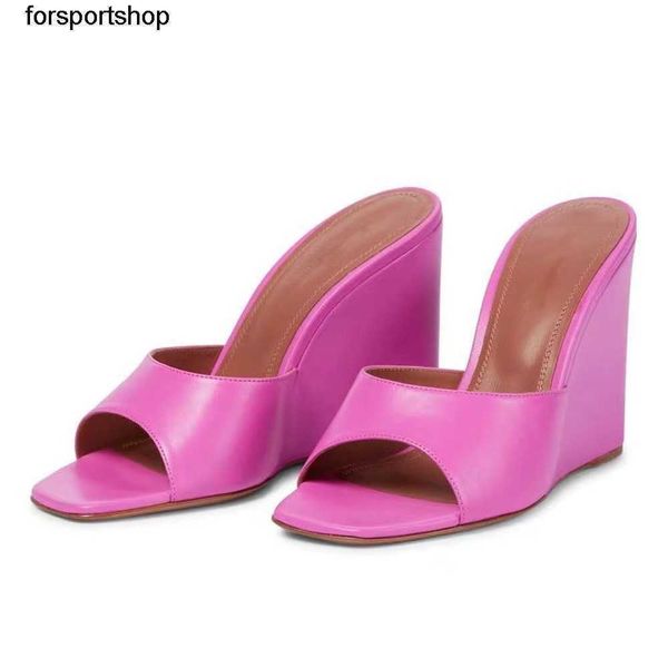 luxury designer sandals women slope heel slippers summer new amina muaddi fashion slope heel square head leather sandal, Black
luxury designer sandals women slope heel slippers summer new amina muaddi fashion slope heel square head leather sandal, Black