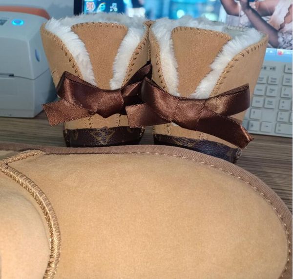 genuine leather l bow and u women snow boots soft comfortable sheepskin fur keep warm boot australia u3180 short bowknot style shoes, Black
genuine leather l bow and u women snow boots soft comfortable sheepskin fur keep warm boot australia u3180 short bowknot style shoes, Black