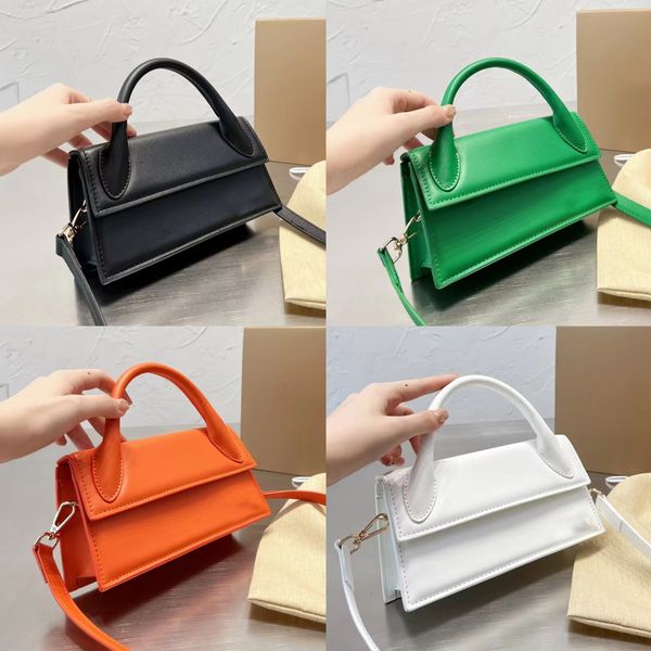 2022 r luxury ladies casual shopping bag vintage handbags leather one shoulder luxury handheld wallet 5 colours 22cm
2022 r luxury ladies casual shopping bag vintage handbags leather one shoulder luxury handheld wallet 5 colours 22cm