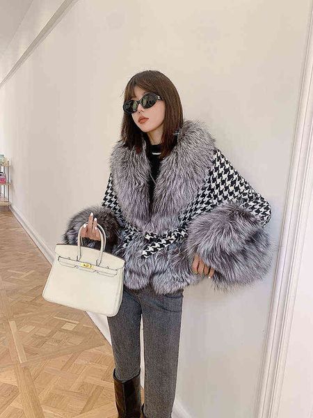 2021 autumn new plaid tweed short jacket turndown collar patchwork women's outerwear faux fur coat female fake fur coat t220810, Black
2021 autumn new plaid tweed short jacket turndown collar patchwork women's outerwear faux fur coat female fake fur coat t220810, Black
