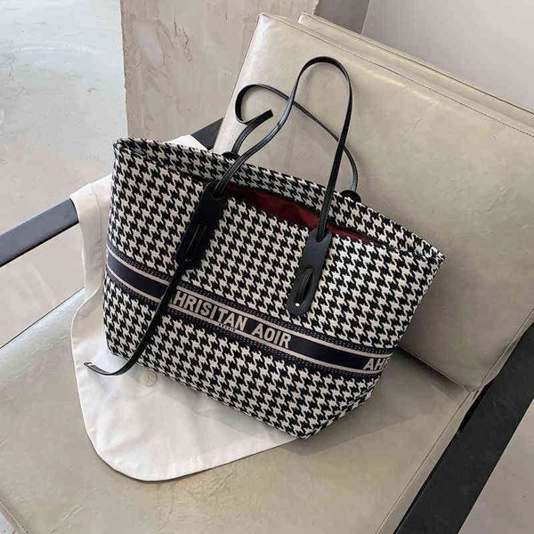 factory outle 70% off simple large capacity women's 2022 new fashion versatile canvas shoulder net red portable carrier jumbo bag
factory outle 70% off simple large capacity women's 2022 new fashion versatile canvas shoulder net red portable carrier jumbo bag