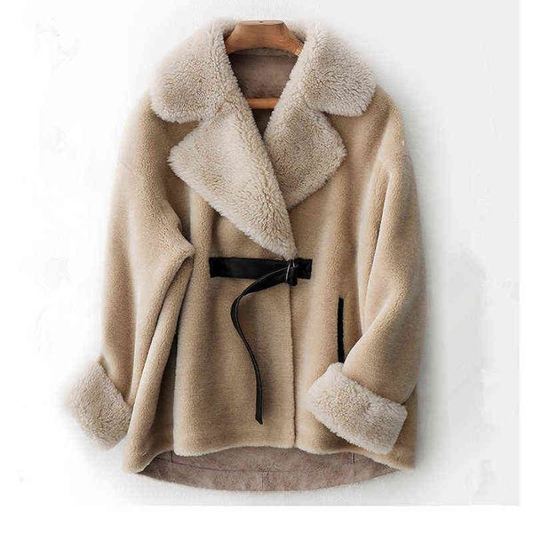 real fur coat sheep shearling fur jacket 2020 autumn winter women clothes korean vintage female short wool coat winterjas dames t220810, Black
real fur coat sheep shearling fur jacket 2020 autumn winter women clothes korean vintage female short wool coat winterjas dames t220810, Black