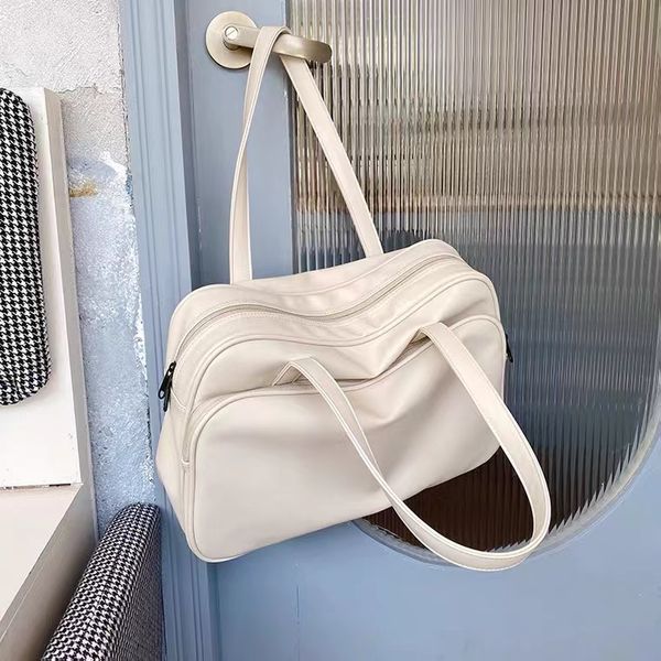 2022 designer women tote bag fashion shoulder bags ladies large capacity office briefcase student portable bookbag
2022 designer women tote bag fashion shoulder bags ladies large capacity office briefcase student portable bookbag