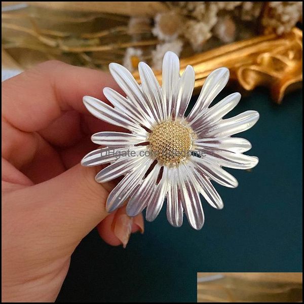 pins brooches jewelry 2021 elegant vintage metal plant flowers daisy brooch for women and man collar accessories coupl dhu87, Gray
pins brooches jewelry 2021 elegant vintage metal plant flowers daisy brooch for women and man collar accessories coupl dhu87, Gray