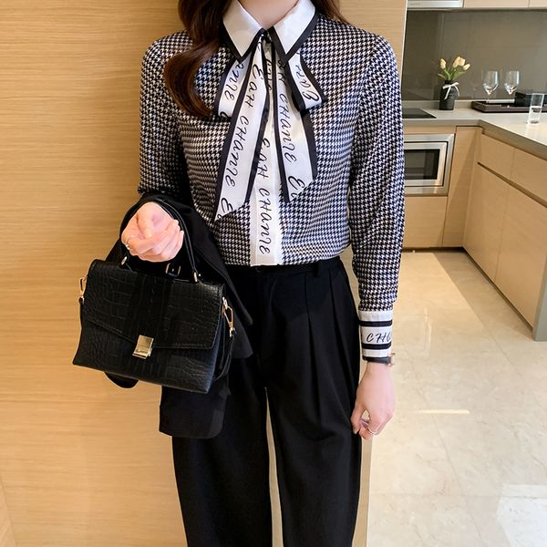 2022 ribbon bow designer silk shirt women classic lapel vintage button blouses long sleeve office ladies runway print shirts spring autumn c, White
2022 ribbon bow designer silk shirt women classic lapel vintage button blouses long sleeve office ladies runway print shirts spring autumn c, White