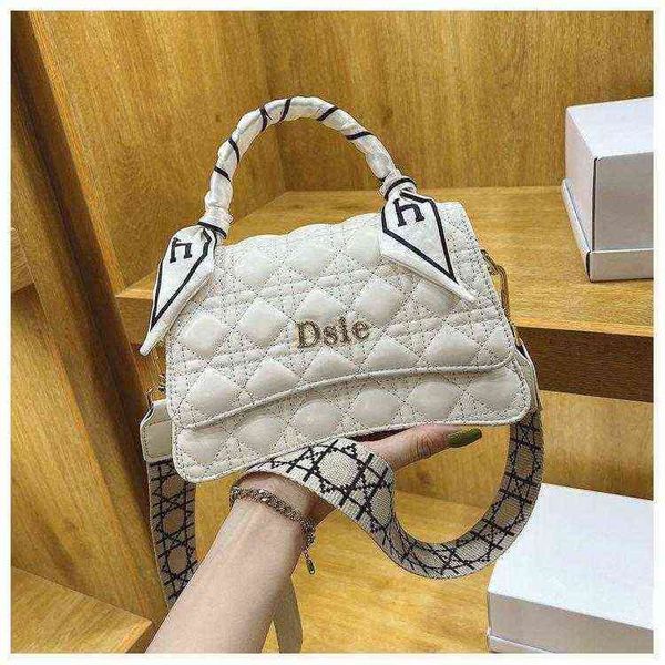 70% off online sales fashion trend women's 2022 new shelf carrying wide shoulder belt cross bag
70% off online sales fashion trend women's 2022 new shelf carrying wide shoulder belt cross bag