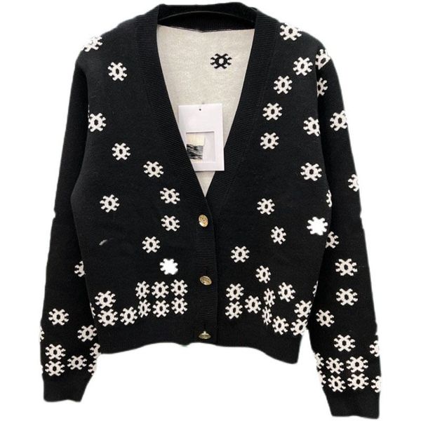 802 2022 milan runway autumn summer brand same style sweater long sleeve v neck cardigan black womens meiyi, White;black
802 2022 milan runway autumn summer brand same style sweater long sleeve v neck cardigan black womens meiyi, White;black