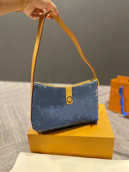 denim bag women's 2022 new fashion elegant temperament versatile one shoulder trend large capacity cross bag
denim bag women's 2022 new fashion elegant temperament versatile one shoulder trend large capacity cross bag