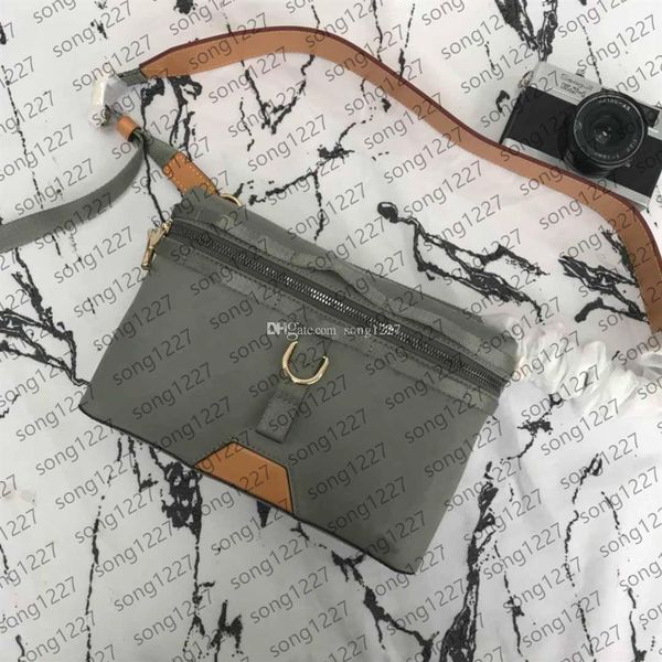 889 messenger bags small postman bag slanting suitable for the fashionable choice of daily life size 26x18x4cm265o
889 messenger bags small postman bag slanting suitable for the fashionable choice of daily life size 26x18x4cm265o