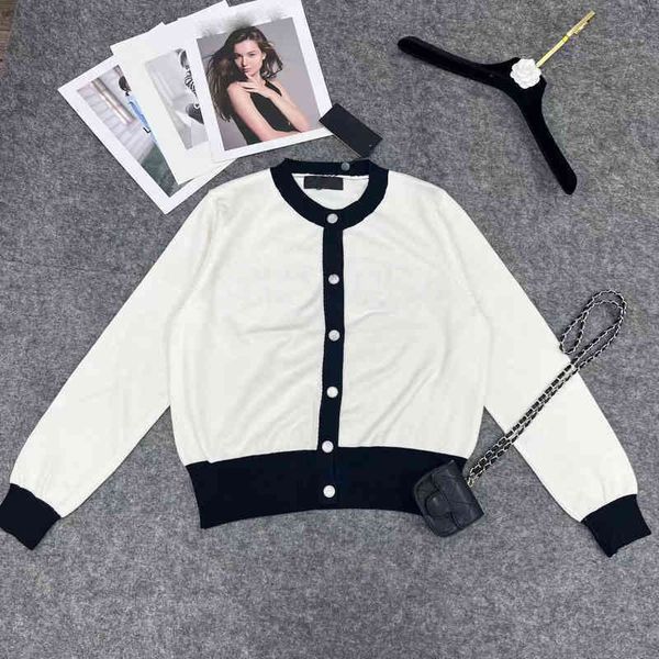 womens brand designer sweaters fashion ch..l letter logo print sweater button cardigan knit jackets luxury women clothing apparel 0515, White;black
womens brand designer sweaters fashion ch..l letter logo print sweater button cardigan knit jackets luxury women clothing apparel 0515, White;black