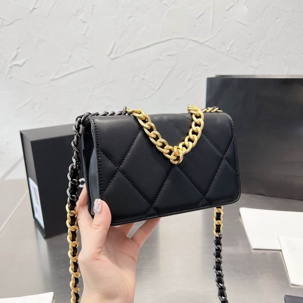 luxury designer handbags shoulder bags messenger bags fashion womens bag classic practical large capacity travel party
luxury designer handbags shoulder bags messenger bags fashion womens bag classic practical large capacity travel party