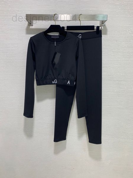 casual dresses designer autumn and winter yoga sports suit letter webbing splicing waist closing round neck long sleeve t-shirt with high el, Black;gray
casual dresses designer autumn and winter yoga sports suit letter webbing splicing waist closing round neck long sleeve t-shirt with high el, Black;gray
