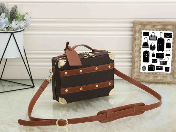 23 shoulder bag luxury designer women's stitching color letters flowers portable messenger bag mobile phone wallet simple and fresh pu
23 shoulder bag luxury designer women's stitching color letters flowers portable messenger bag mobile phone wallet simple and fresh pu