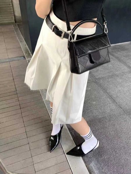 tz designer handbags luxurious cowhide shoulder bag fashion flap totes double letter cc buckle handbag lady luxury vintage handle matelasse
tz designer handbags luxurious cowhide shoulder bag fashion flap totes double letter cc buckle handbag lady luxury vintage handle matelasse