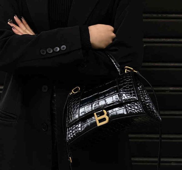 handbags designer balencaigass trendy bags bag star same female 2022 fashion versatile b family hourglass crocodile character messenger
handbags designer balencaigass trendy bags bag star same female 2022 fashion versatile b family hourglass crocodile character messenger