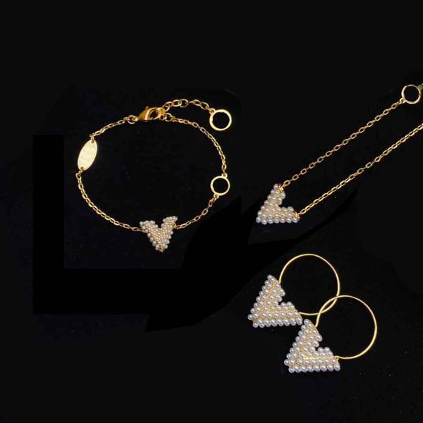 fashion luxury jewelry necklace designers gold chains pearl letter pendant necklaces and bracelets earrings set stainless steel initials pen, Silver
fashion luxury jewelry necklace designers gold chains pearl letter pendant necklaces and bracelets earrings set stainless steel initials pen, Silver