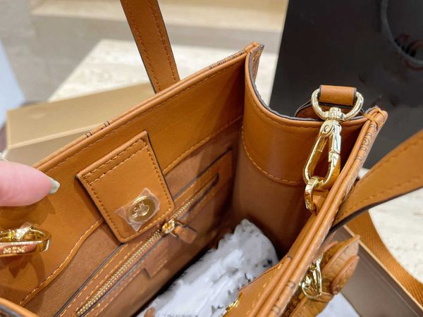 mc leather mini zip shoulder bags totes handbags luxury designer women small cross body pillow quilted purse crossbody bag glhl ed9u f8oc
mc leather mini zip shoulder bags totes handbags luxury designer women small cross body pillow quilted purse crossbody bag glhl ed9u f8oc