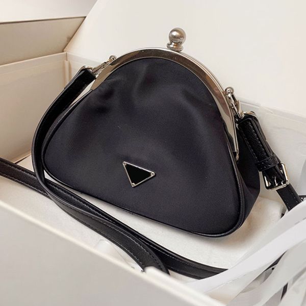 cloud handbag crossbody bag waterproof nylon shoulder bags cosmetic makeup bag evening clutch removable adjustable strap frog mouth design c
cloud handbag crossbody bag waterproof nylon shoulder bags cosmetic makeup bag evening clutch removable adjustable strap frog mouth design c