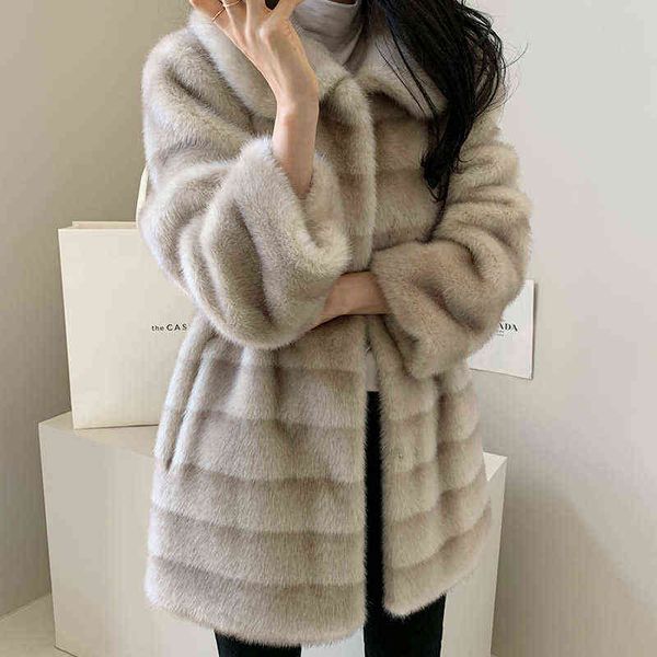 long jacket women winter 2022 femme veste faux fur coat gradient mink turn-down collar stripe clothes warm soft furry overcoat t220810, Black
long jacket women winter 2022 femme veste faux fur coat gradient mink turn-down collar stripe clothes warm soft furry overcoat t220810, Black